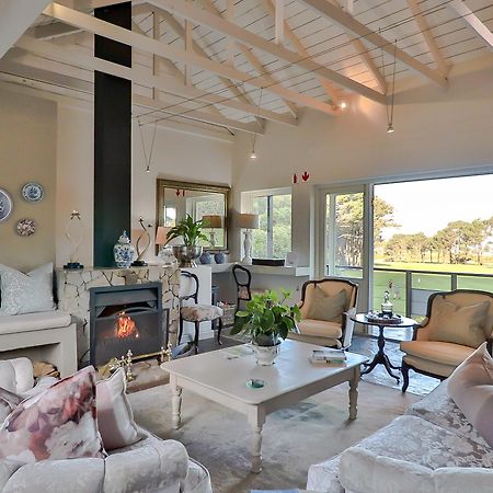 Hermanus Lodge On The Green - Solar Power Exterior foto