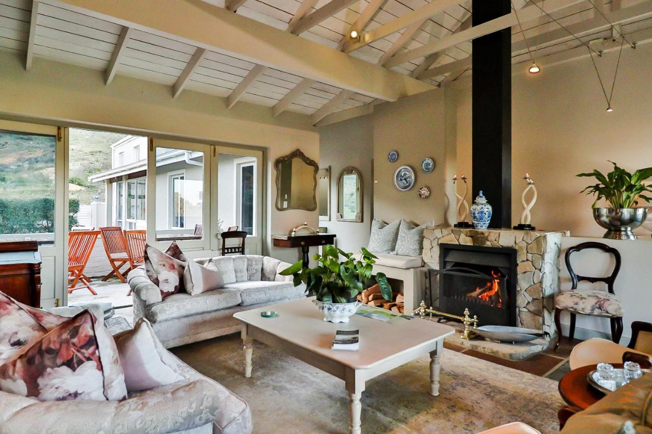 Hermanus Lodge On The Green - Solar Power Exterior foto