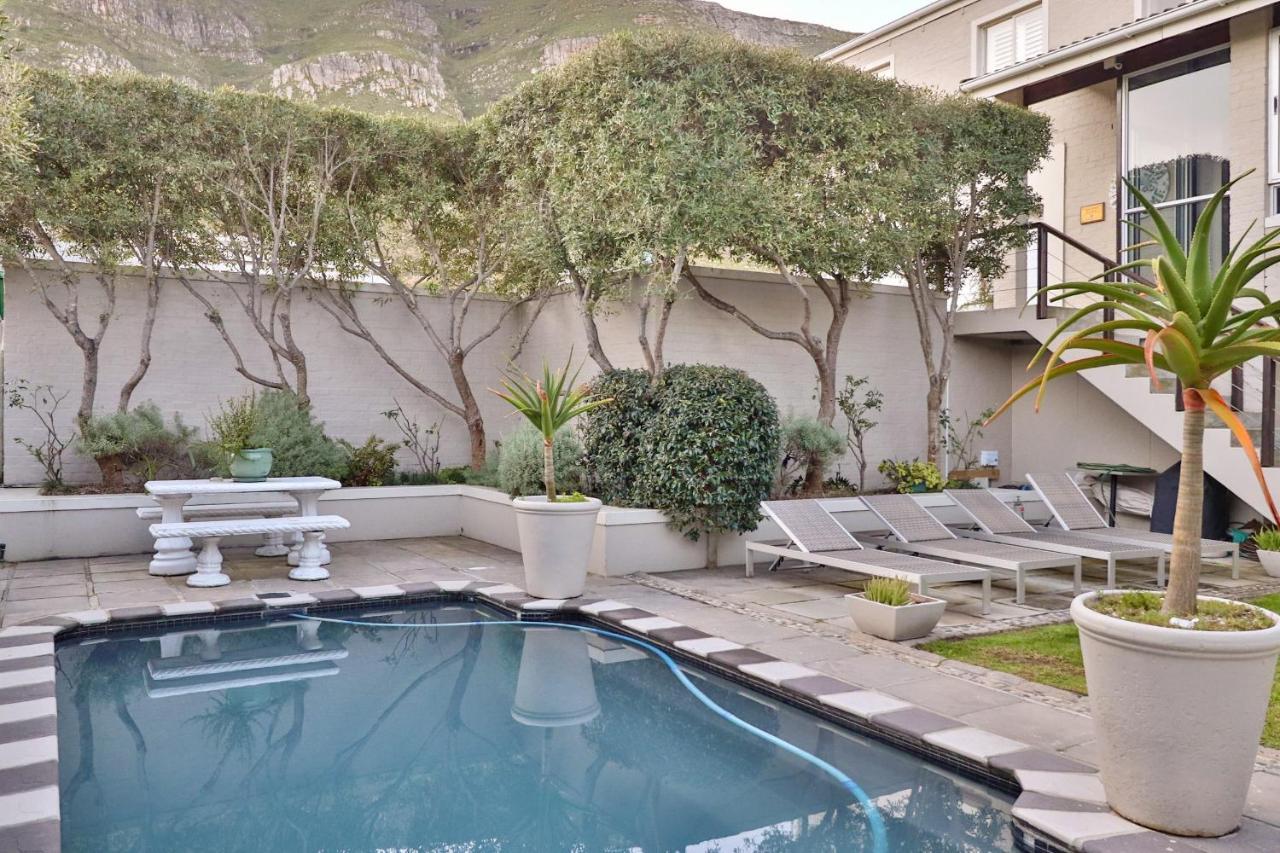 Hermanus Lodge On The Green - Solar Power Exterior foto