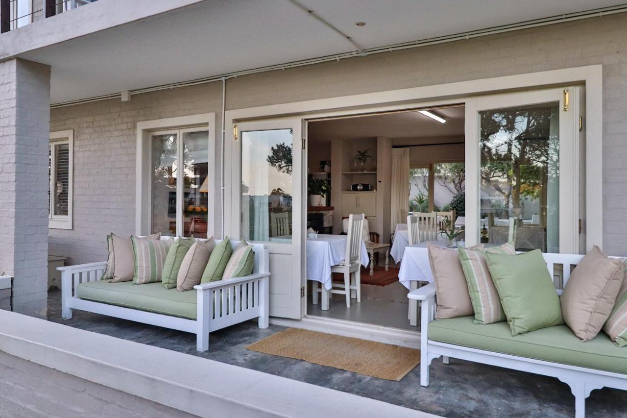 Hermanus Lodge On The Green - Solar Power Exterior foto
