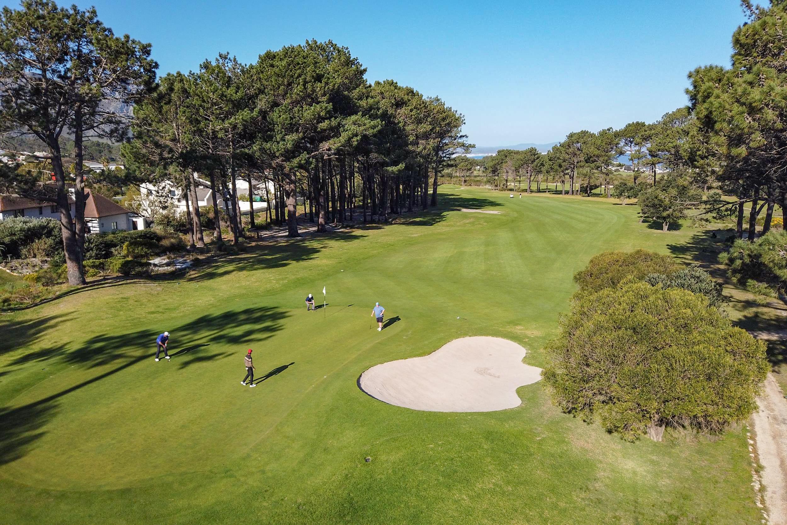 Hermanus Lodge On The Green - Solar Power Exterior foto