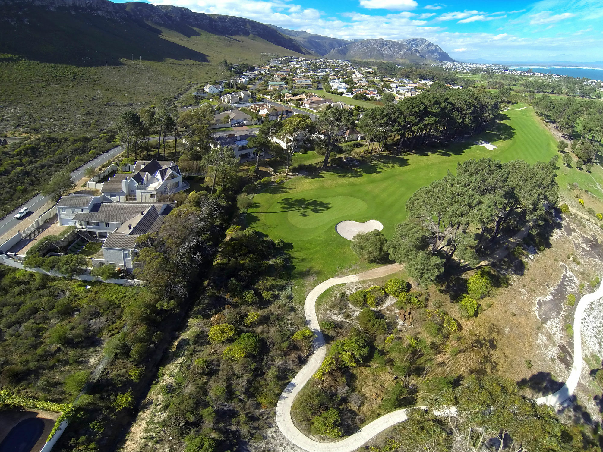 Hermanus Lodge On The Green - Solar Power Exterior foto
