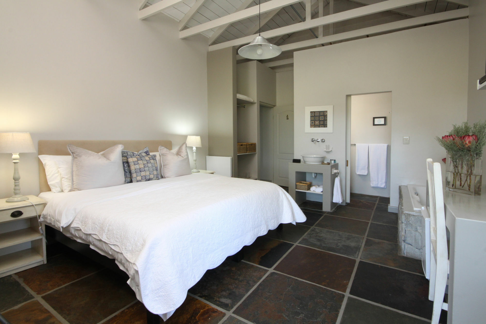 Hermanus Lodge On The Green - Solar Power Exterior foto