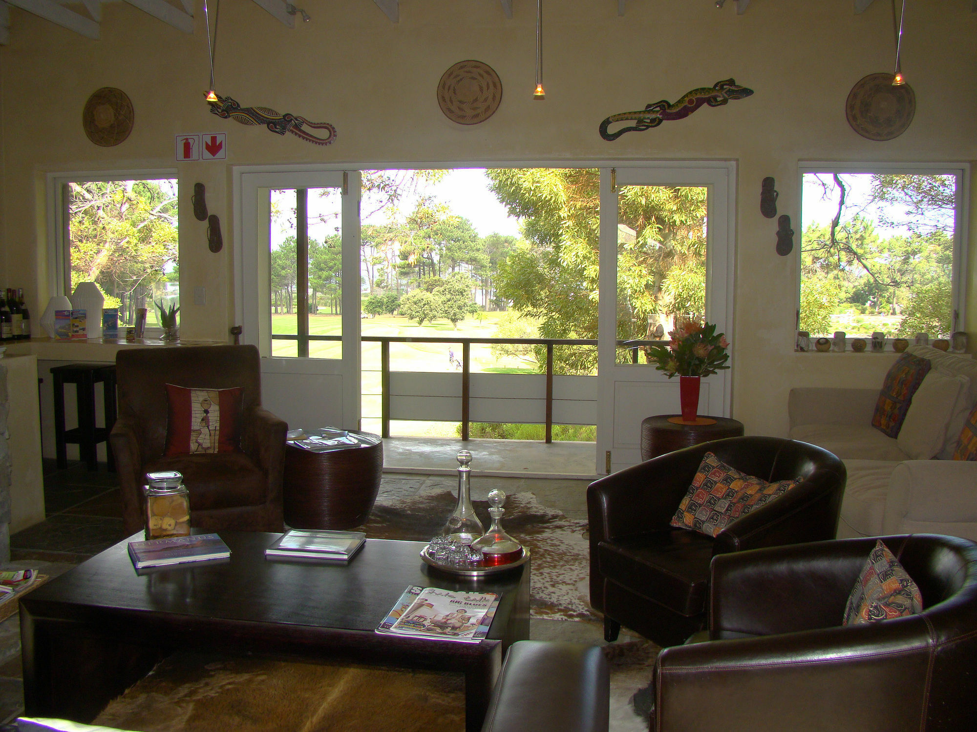 Hermanus Lodge On The Green - Solar Power Exterior foto